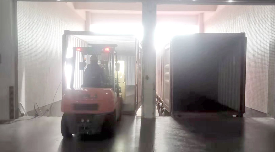 齊心協(xié)力為客戶！春節(jié)期間金環(huán)電器人員加班加點發(fā)貨